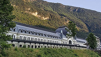 Visita guiada exterior a las Estaciones ferroviarias - Oficina de Turismo